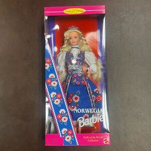 Mattel 1995 Norwegian Barbie Dolls of the World Collector Edition New